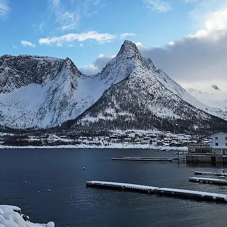 8 Person In Senjahopen Mefjordvær