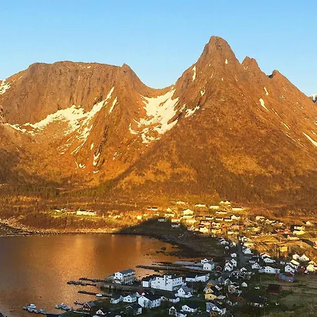 8 Person In Senjahopen Mefjordvær